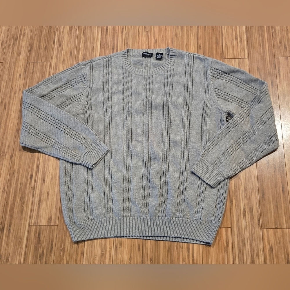 NWOT Van Heusen Gray Cable Knit Sweater